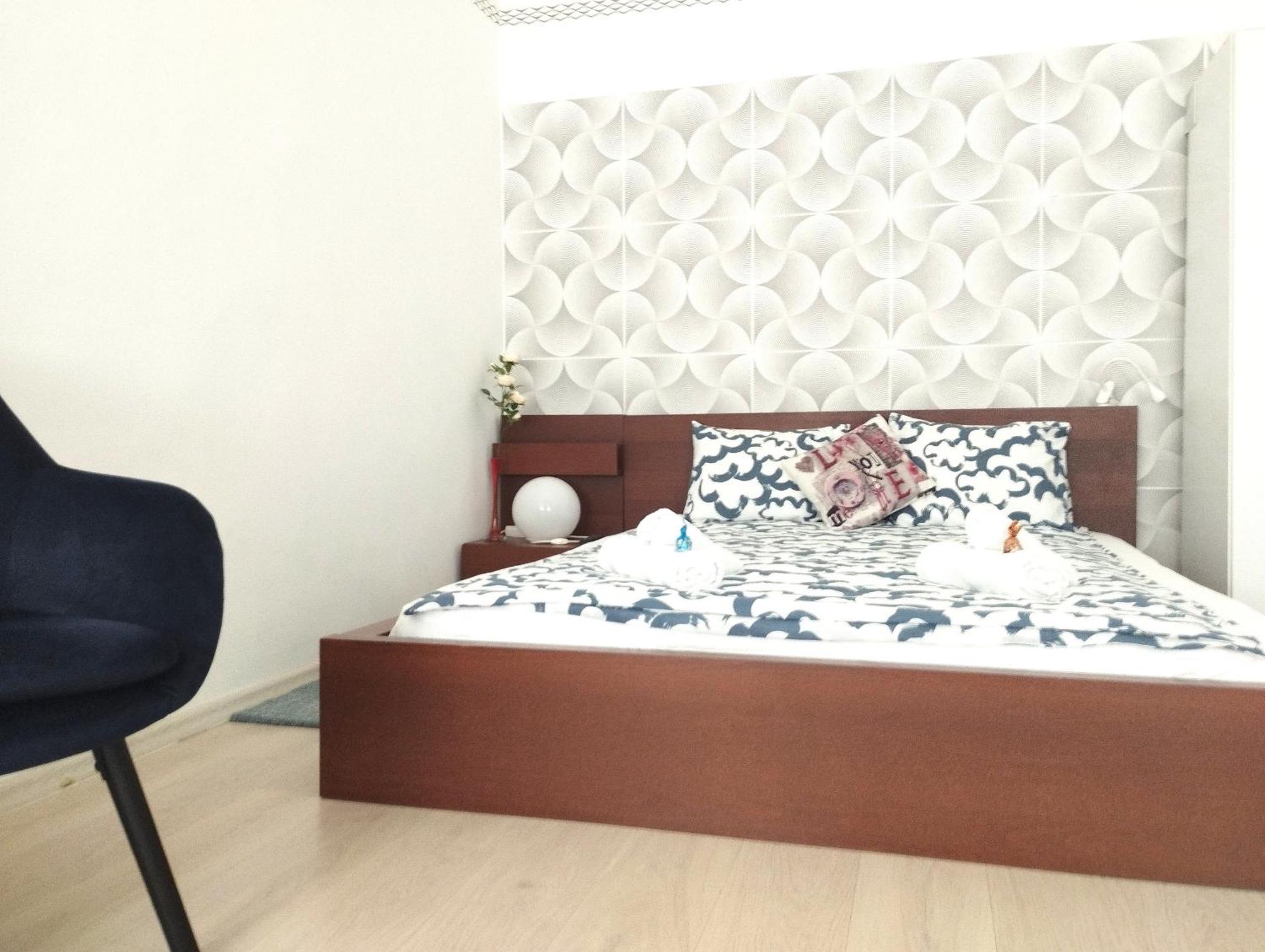 Free Parking Garage! Downtown Apartment Close To New York Cafe بودابست المظهر الخارجي الصورة